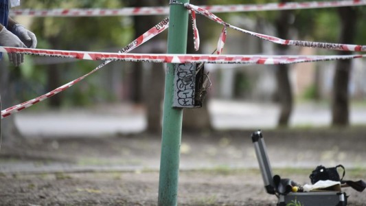 Pidieron condenas para cuatro empleados municipales por la muerte de un adolescente electrocutado en una plaza