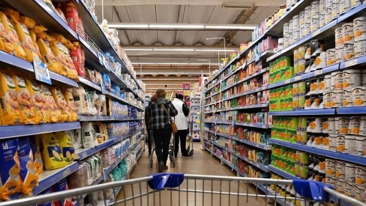 Comerciantes cordobeses ajustan precios y estrategias ante la caída del consumo