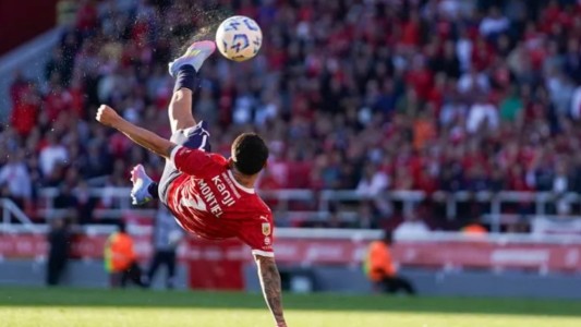 El gol de chilena de Santiago Montiel con Independiente fue nominado al premio Puskás de la FIFA 2025