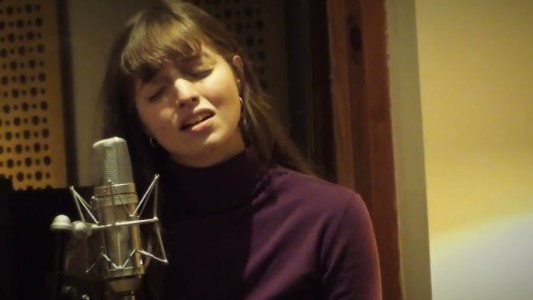 Lu Ferreyra presenta “Portal” en Estudio Teatro: una noche de música, emociones y teatralidad