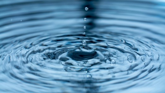 ¿Sabías que el sonido del agua ayuda a calmar tu mente?