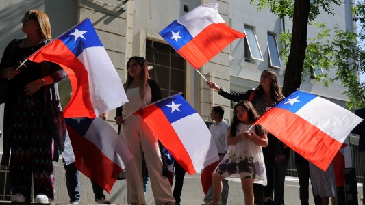 Elecciones en Chile: dos extremos definen el futuro del país sacudido por el crimen