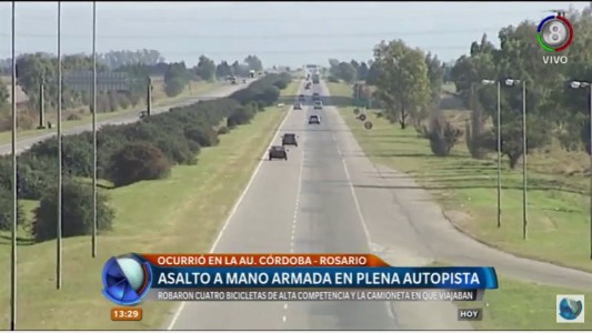Robaron cuatro bicicletas de competición en plena autopista