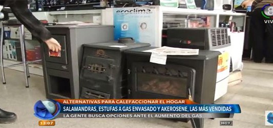 En las sierras, calefacción a leña y paneles solares