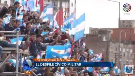 Miles de cordobeses participaron del tradicional desfile cívico militar