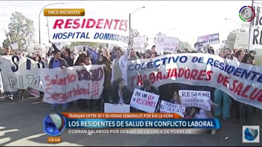 Médicos residentes protestaron por salarios dignos