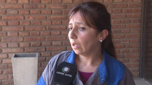 Portera salvó la vida de una alumna que se asfixiaba con una mostacilla