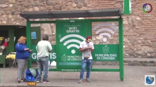 Inauguran paradas con servicio de WiFi