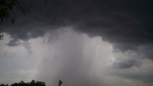 Rige un alerta por tormentas intensas para el centro y norte de Córdoba