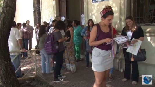 Abrazo solidario: No al traslado del Neuropsiquiátrico