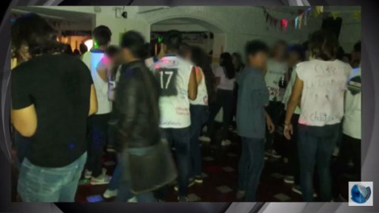 Clausuraron una fiesta donde le daban alcohol a los menores