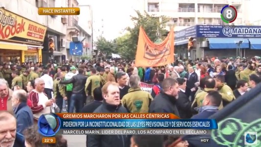 Gremios se movilizaron para pedir la inconstitucionalidad de la ley de servicios esenciales