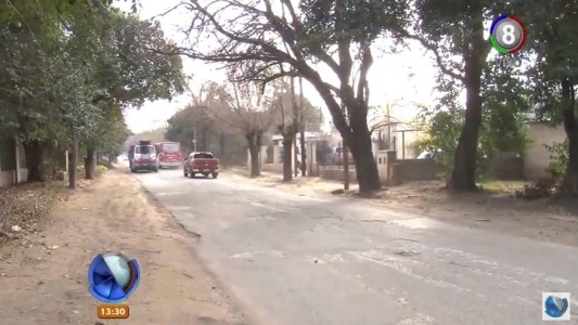 En medio de una obra de cloacas se hundió el pavimento