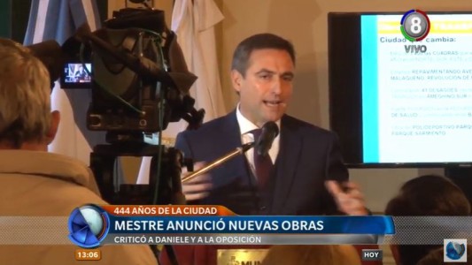 Mestre anunció obras y defendió a la consulta popular