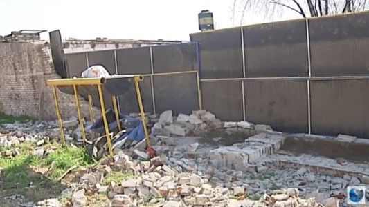 Por fortuna no hubo heridos: Cayó una tapia del club Unión Florida