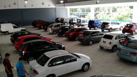 Desbarataron una banda que estafaba con supuestos "Autoplanes"