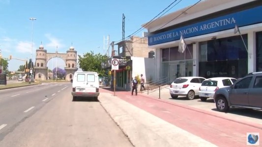 Naranjitas la golpearon por negarse a pagar 100 pesos por el estacionamiento