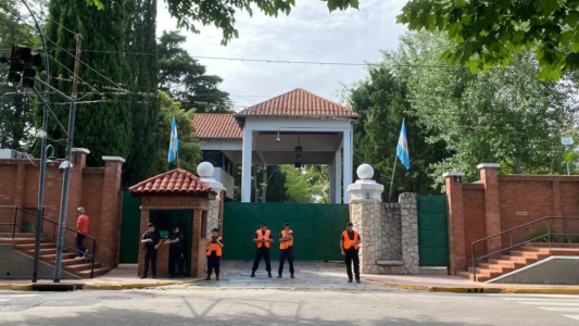 Olivos: investigan el presunto suicidio de un soldado de guardia