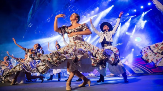 66° Festival Nacional de Folklore de Cosquín 2026: arranca este sábado con récord de venta de entradas y una noche agotada