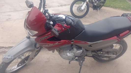 Pareja detenida tras persecución y secuestro de droga en B° San Pedro Nolasco