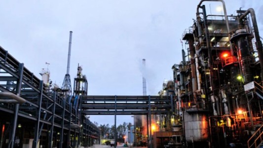 Petroquímica Río Tercero: acuerdo clave para reincorporar despedidos