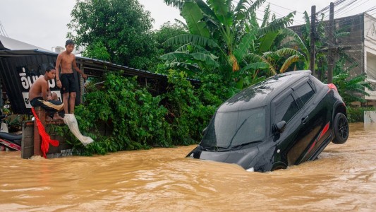 Devastadoras inundaciones dejan casi 1000 muertos en Indonesia, Tailandia, Malasia y Sri Lanka