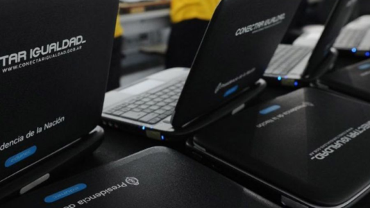 Recuperan 1.800 notebooks escolares desviadas en Buenos Aires