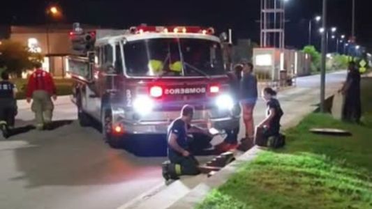 Rescate en rappel tras un incendio en Docta y problemas para la salida de bomberos