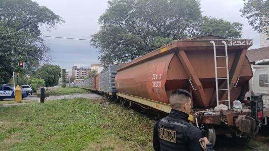 Caos en Alta Córdoba: se descarriló un tren cargado con soja y cortan el tránsito