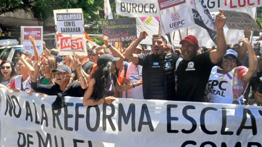 Córdoba: Sindicatos de la CGT se movilizan en rechazo a la reforma laboral