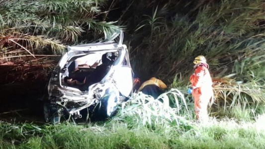 Tragedia en la ruta 13: una mujer murió tras un violento choque en Costa Sacate