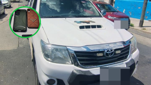 Tres hombres detenidos tras una persecución en Villa Páez con un inhibidor