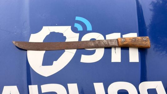 Un hombre fue detenido en San Francisco tras atacar a su vecino con un machete