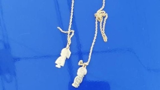 Detuvieron a un hombre de 33 años tras arrebatarle una cadena a una mujer ciega