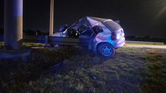 Murió un automovilista tras un vuelco en la Variante Juárez Celman