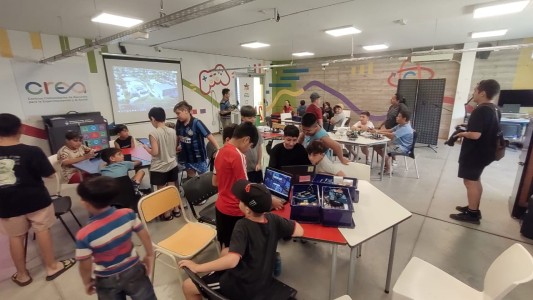 Verano tecnológico en Córdoba: talleres gratuitos de ciencia y tecnología para todas las edades