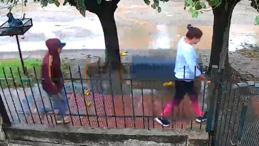 Brutal robo en barrio Guiñazú: dos encapuchados atacaron a una mujer en plena calle