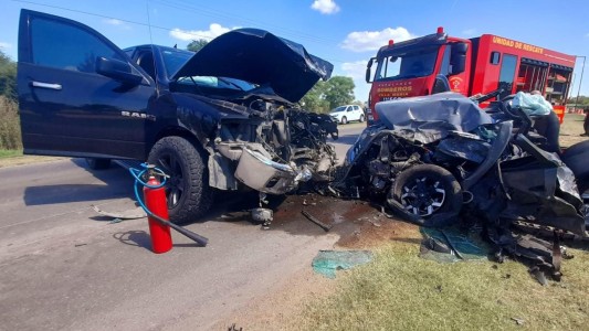 Violento choque dejó a un conductor gravemente herido en la ruta 158