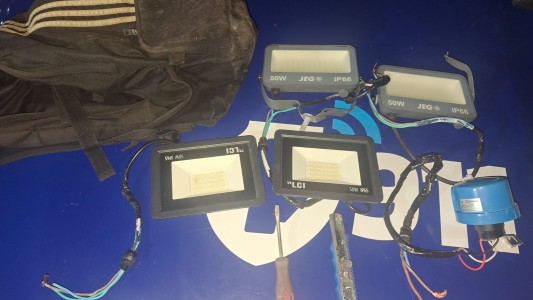 Entró a una escuela de Los Plátanos para robar y fue arrestado en el lugar