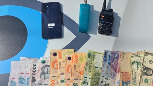 Detienen a un hombre con un inhibidor de alarmas durante un control en barrio Ayacucho