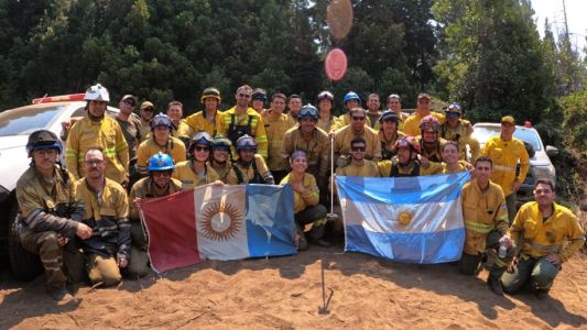 Más de 150 brigadistas cordobeses regresaron tras 35 días combatiendo incendios en la Patagonia