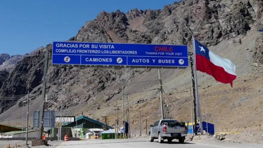Cierre preventivo en alta montaña: suspenden el tránsito en el Paso Cristo Redentor por 24 horas