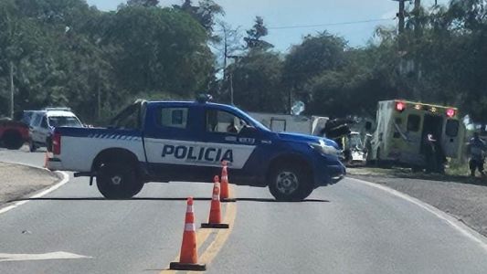 Tragedia vial en la Ruta 158: falleció un hombre tras impactar contra un camión