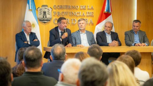 Lanzaron el programa “Nos vemos en la Plaza” para renovar más de 200 espacios verdes