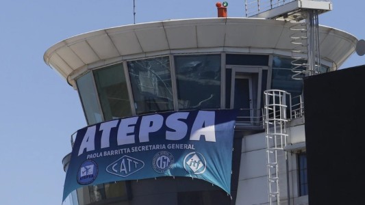 El Gobierno prorrogó la conciliación obligatoria con controladores aéreos hasta el 26 de enero