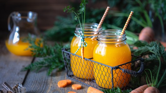 Fiestas a pleno: tips para sentirte bien y estar hidratado