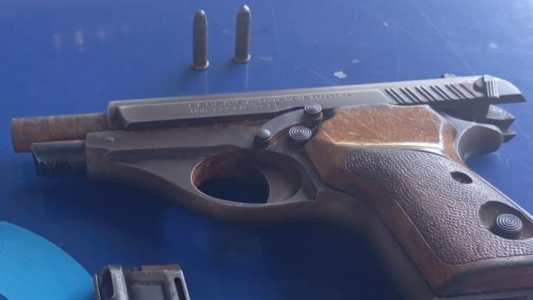 Villa El Nylon: detienen a una joven armada tras una denuncia por disparos