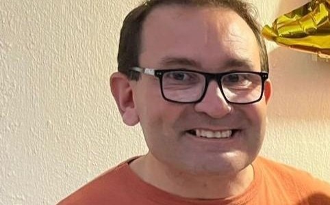 Buscan a un hombre de 50 años desaparecido tras salir a trabajar en barrio General Mosconi