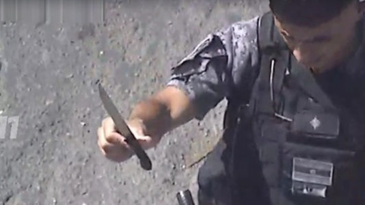 Un pareja amenazó con un cuchillo a un chofer de colectivo y quedaron detenidos en B° Parque Latino