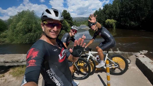 Scaloni cerró el 2025 en las sierras de Córdoba con una salida en bicicleta y amigos